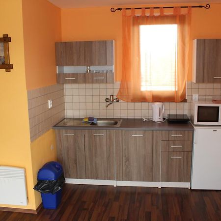 Marine Závlahy Hrdejovice Exterior foto